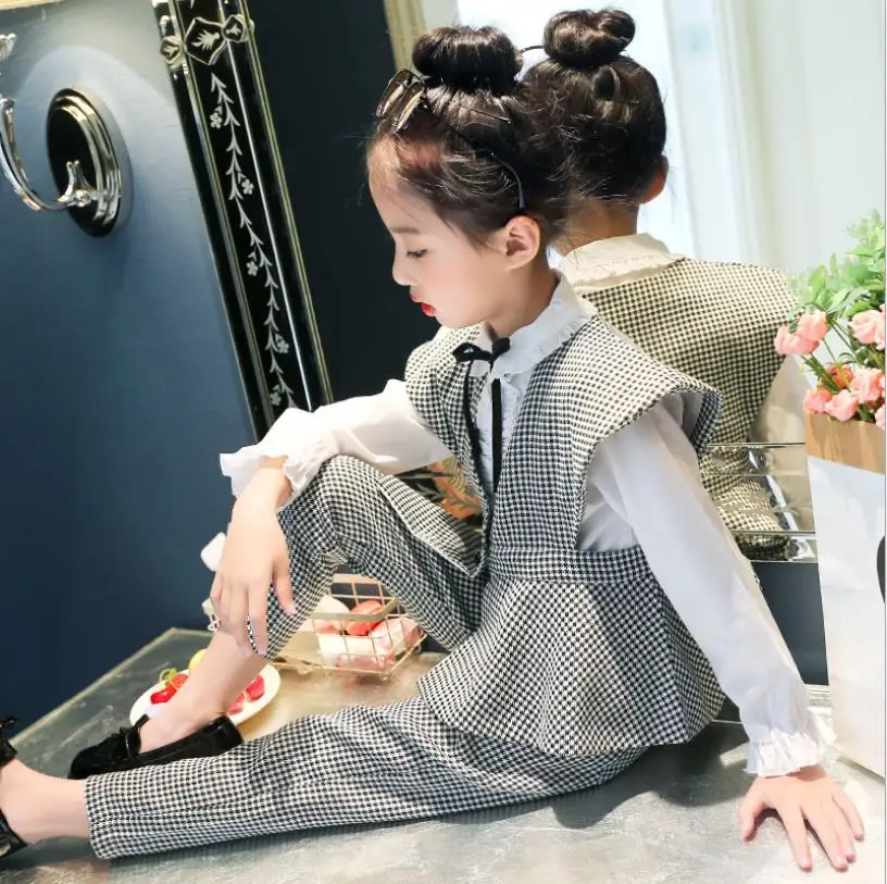 

Girls sets 2019 spring autumn new plaid vest + pants 2 pcs suits teenage fashion school clothes v-neck tops trousers ws454