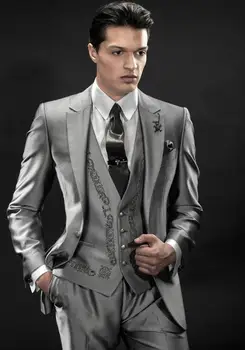 Ceny New Arrival Jeden Przycisk Szary Haft Groom Smokingi Groomsmen Męska Wedding Party Prom Garnitury Wykonane Na Zamówienie (kurtka + Spodnie + Kamizelka + Krawat) K: 423