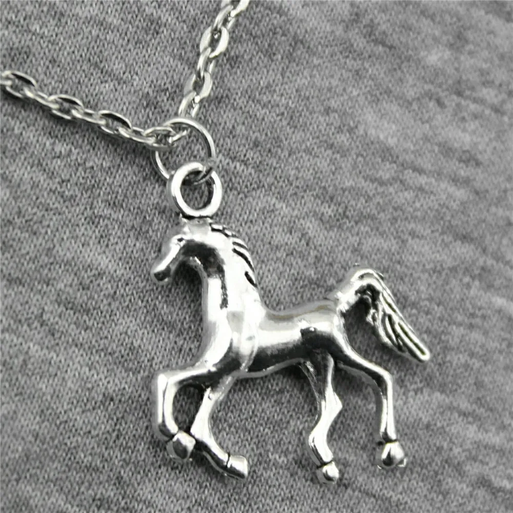 

2019 New Fashion 24x22mm Antique Silver Plated Horse Pendant Necklace Jewelry For Women