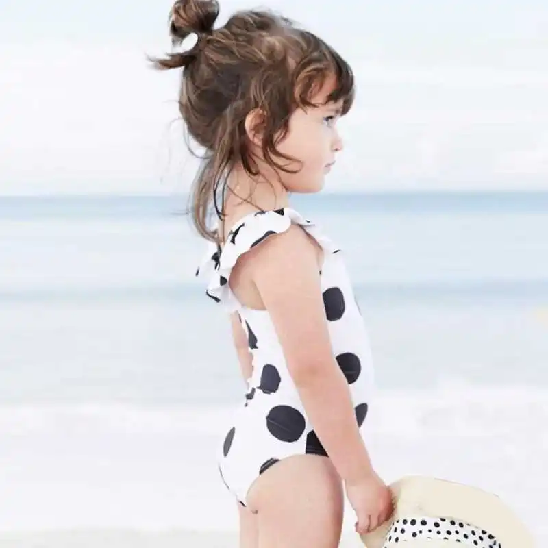 Летний купальный костюм для девочек+ шапочка, 2 цвета, купальный костюм в морскую полоску с бантом купальный костюм с бантом на одно плечо для маленьких детей