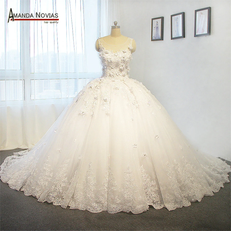 

Luxury Ball Gown Wedding Dress 2019 Flowers Top Quality Arabic Wedding Dresses