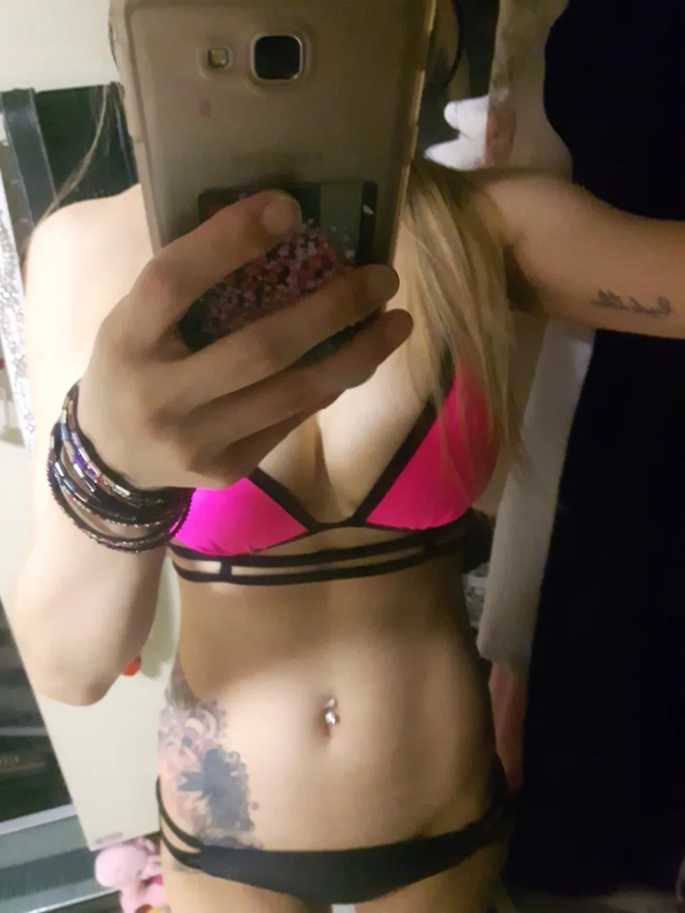  (2)