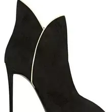 Новинка; элегантные женские ботильоны из черной замши; Роскошные лаконичные женские туфли с острым носком и золотыми оборками; женская обувь для вечеринок