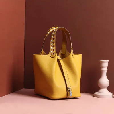 

Leather vegetable basket weaving large capacity top layer leather palm pattern portable bucket bag