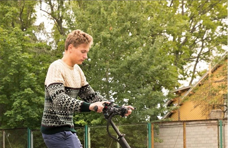 Cheap 11inch electric scooter 3200W Off-road motor 60V 20ah -30ah lithium battery Double front rear wheel drive top speed 80km/h 1 Cheap 11inch electric scooter 3200W Off-road motor 60V 20ah -30ah lithium battery Double front rear wheel drive top speed 80km/h 1