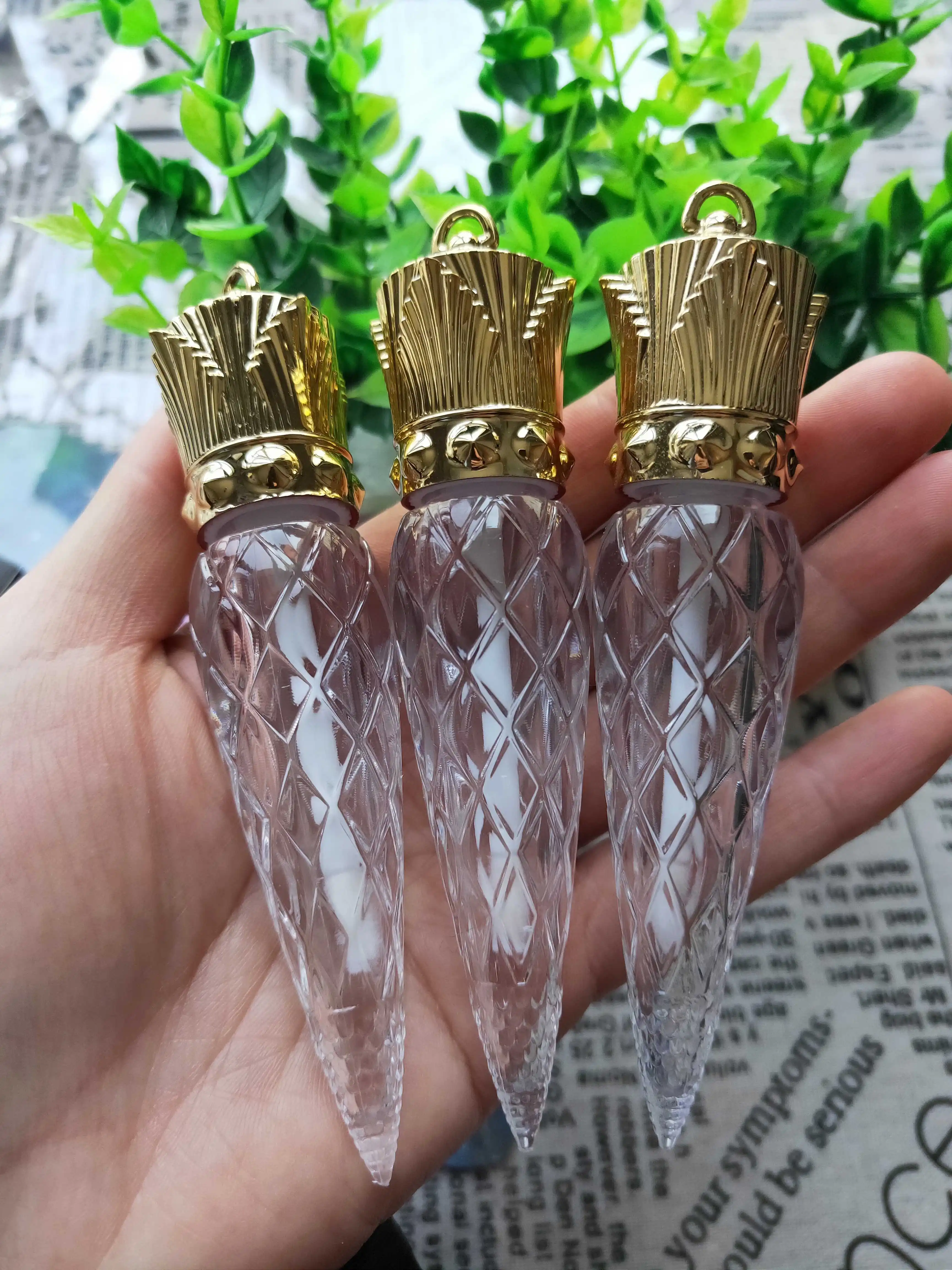 

50pcs Transparent 5ml Radish Ding Crown Empty Lip Gloss Tube Lipgloss Container DIY lipbalm Box Queen Empty Lipstick Bottle