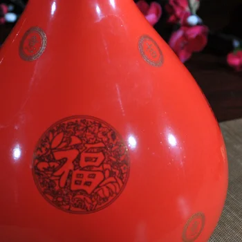 

Jingdezhen Hongxuan ceramics Chinese Fu characters of small Chinese vase crafts furniture table shelf.