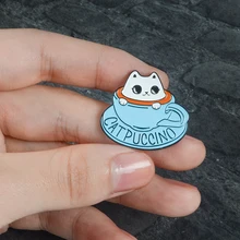 Huisdier Kat Thema Koffie Winkel Souvenir Gift Voor Vrienden Blauwe Thee Cup Leuke Witte Kat Koffie Bad Enamel Broches Badge reversspeldjes
