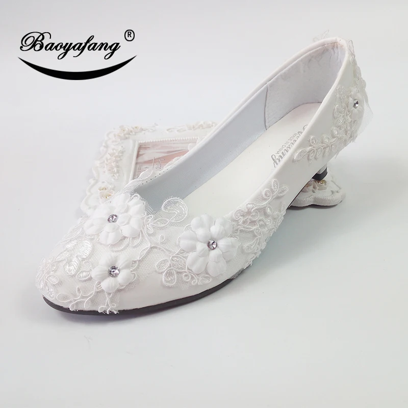 

BaoYaFang 2019 New arrival White flower Party Heeled Shoes Woman High Heel Pumps Ladies Wedding shoes round toe Patent leather