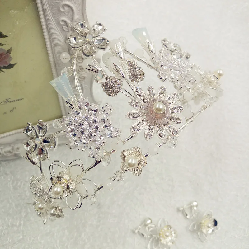 

Luxury Bride Wedding Tiaras and Crowns full Crystal Flower Shape Silver Color Crown for Women Wedding Dress Hair Accessories
