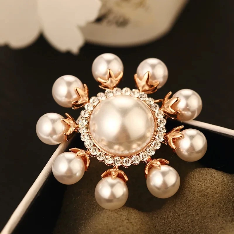 

2018 New High Quality Sexy Simulated Pearl Rhinestone Brooches For Women Girl Wedding Bouquets Collar Clip For Scarf Buckle pins