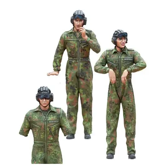 

Unassambled 1/16 The Tank Crew (3 figures)（WITHOUT TANK ） Historical Resin figure miniature model Unpainted