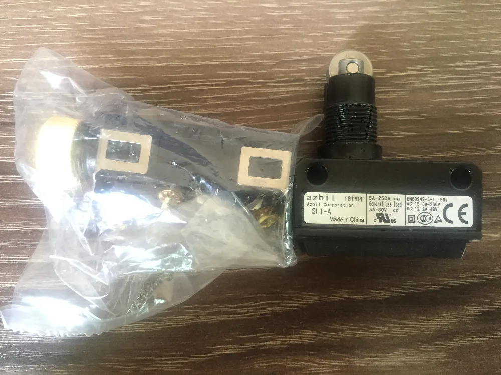 

NWE ORIGINAL SL1-A Japan Yamatake (Dalian) AZBIL Micro Switch Limit Switch