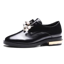 Два способа удобные туфли-оксфорды с круглым носком на толстом металлическом каблуке; модные женские туфли-оксфорды на толстой подошве с жемчугом; женская обувь без каблука на шуровке