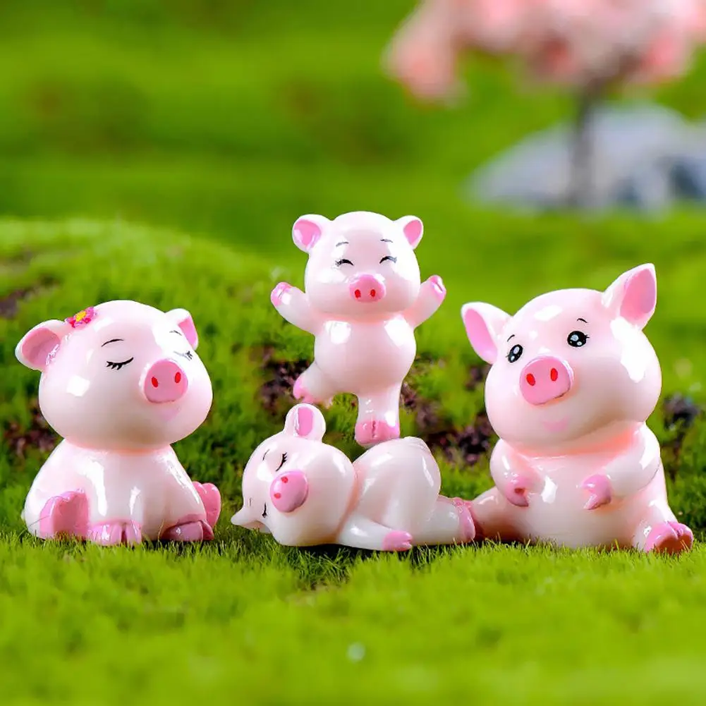 

4Pcs/set Cute Mini Ornament Cartoon Pig Family Figurines Resin Garden Bonsai Miniature Landscape Desk Table Decoration