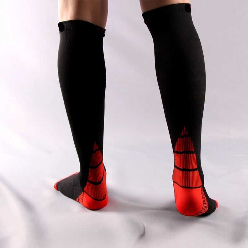Мужские и wo мужские Компрессионные носки Дезодорируют Цвет Градиент циркуляция под давлением анти-фатигу колено высокая ортопедическая поддержка чулок