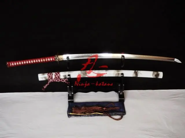 

battle ready clay tempered sanmai blade japanese samurai katana sharpened blade