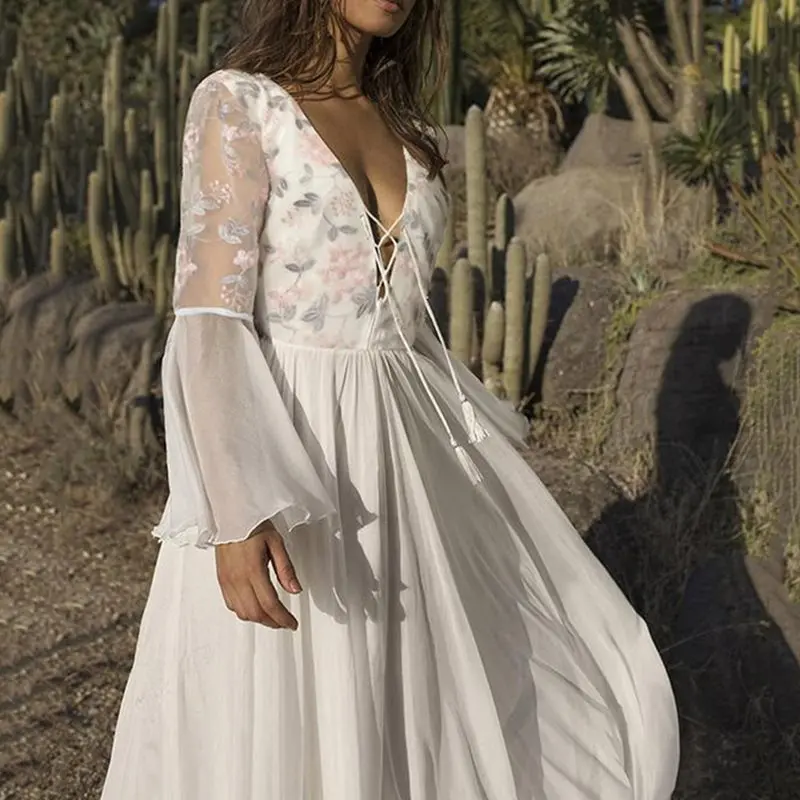 Сексуальное Белое длинное платье с глубоким v-образным вырезом, элегантное женское богемное цветочное Сетчатое прозрачное летнее Плиссированное пляжное макси-платье на шнуровке с расклешенными рукавами