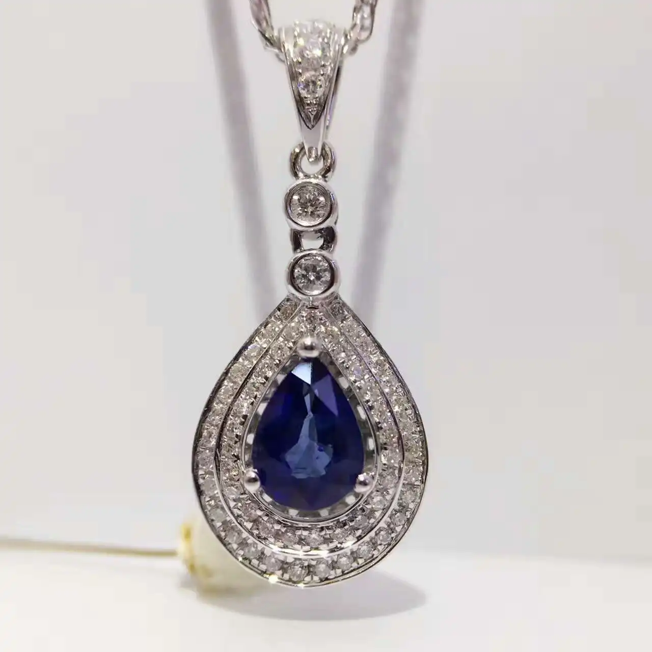 

18K White Gold 0.739ct Natural Sapphire + 0.249ct Diamond Pendant Necklace Fine Jewelry Perfume Bottle Pendant with Certificate