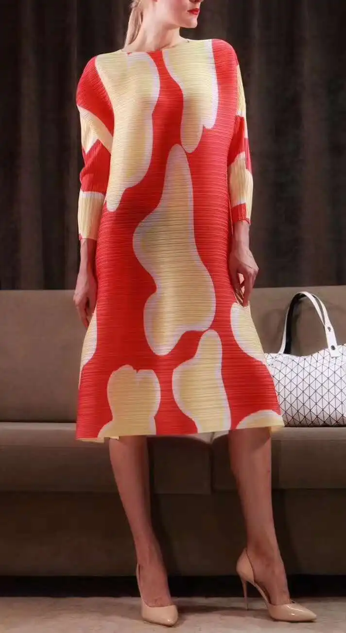 

Printed dress 2019 new female loose large size miyake pleated dress free shipping
