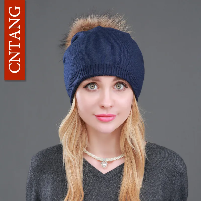 Осенне-зимние вязаные шерстяные шапки для женщин, модные шапки с помпоном, меховая шапка, женская теплая шапка с натуральным мехом енота - Цвет: Blue