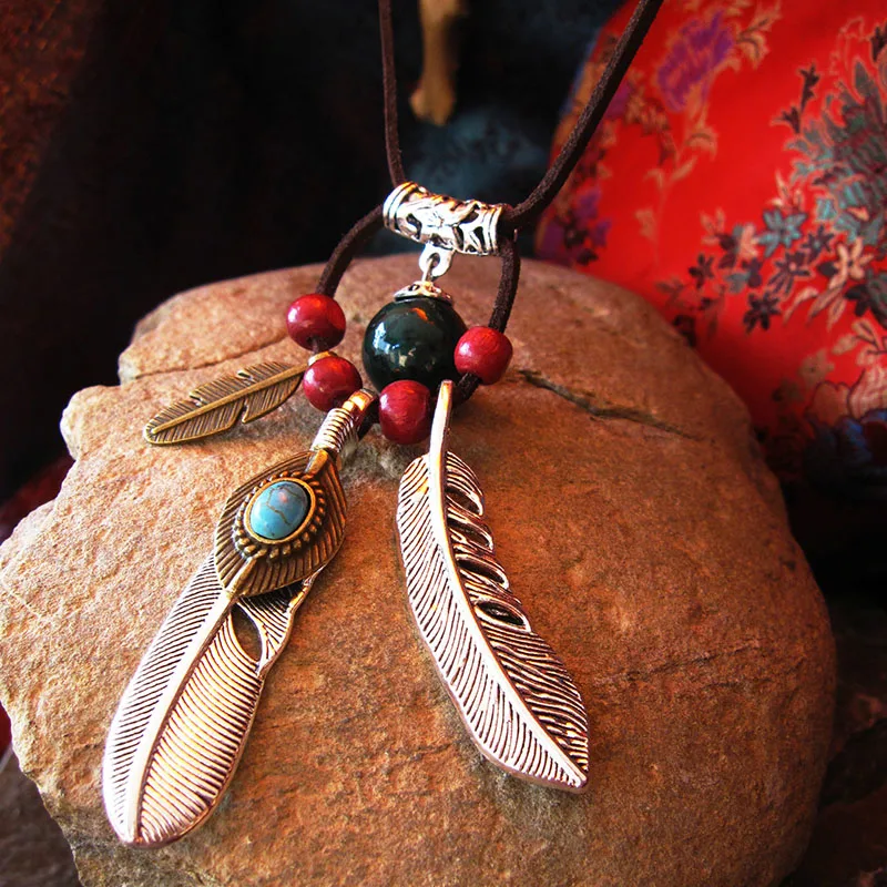 

KL355 Female Vintage Feather Necklace Rope Chain Bohemia Necklace Pendant Woman Necklace Collier Femme