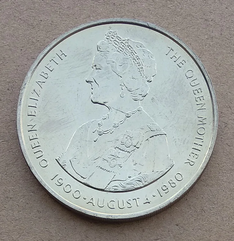 

39mm 50 Pence Coin Of Falkland Islands Queen Elizabeth