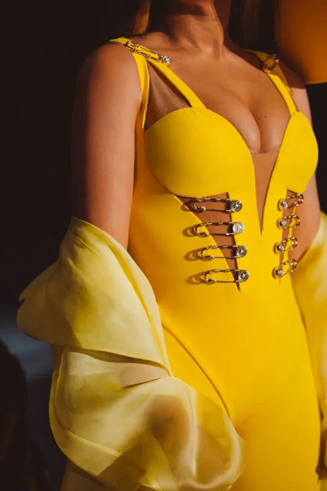 Желтый цвет Женская HL утягивающий Комбинезон Сексуальная v-образным вырезом Bodycon полноразмерные комбинезон знаменитости модная одежда высокого качества