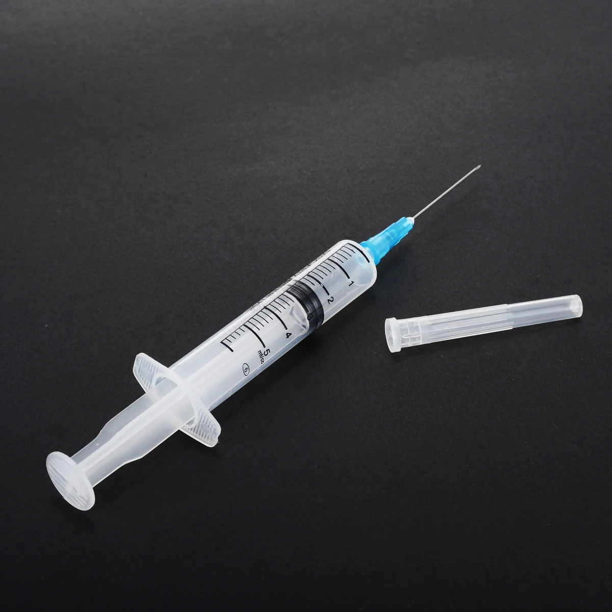 10pcs Capacity 5ml Syringes Plastic Sterile Syringe With Sharpt End Tip Needle and Storage Cap For Soldering Paste