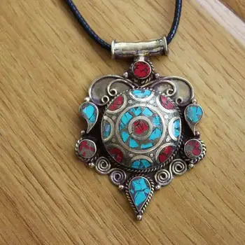 

PN126 Ethnic Tibetan Brass Semi-precious Stone Women Pendant Necklace Handmade Nepal Jewelry New Arrival