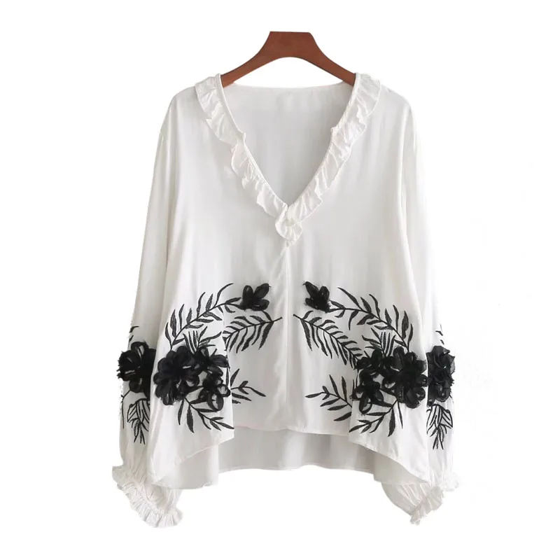 

Women's Fashion Floral Embroidery Ruffles White Blouses 2017 Spring Autumn New Arrival Loose V-neck Femme Shirts Casual Tops