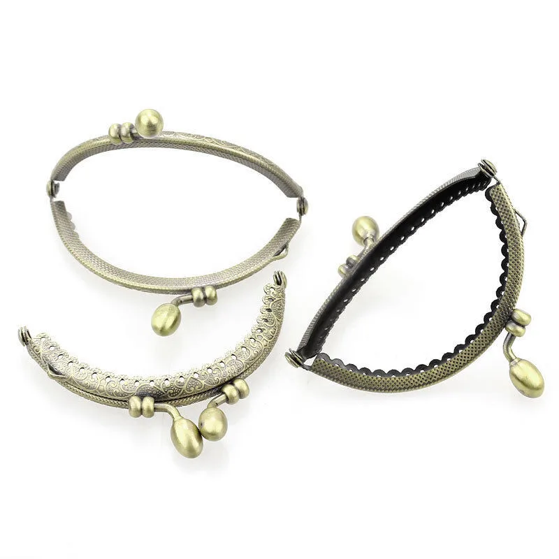 

30Pcs Bronze Tone Ruffled Clutch Coins Purse Metal Arch Frame Kiss Clasps Clips Handbag Handle 9cm
