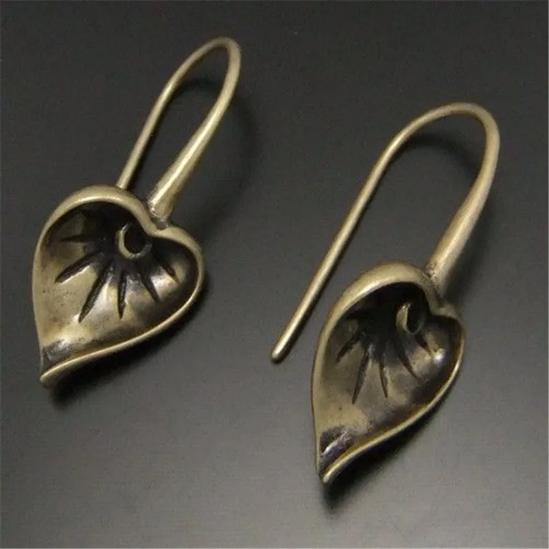 

10PCS/LOT Earrings Hook Vintage Leaves Shape Stud Wholesale Antique Bronze Tone Copper Earring Hook Accessories 25*10*8mm 04617