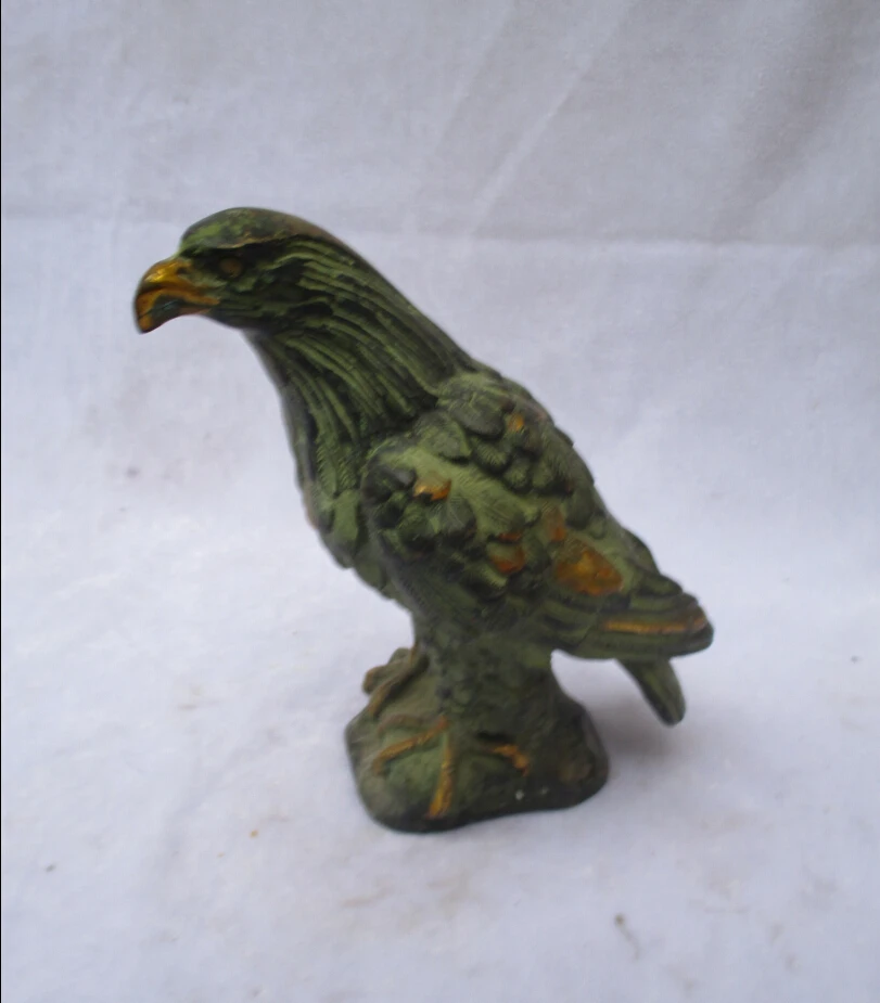 

Collectible Chinese Old Bronze Carved Gold gilt the eagle Sculpture /Antique Eagle statue