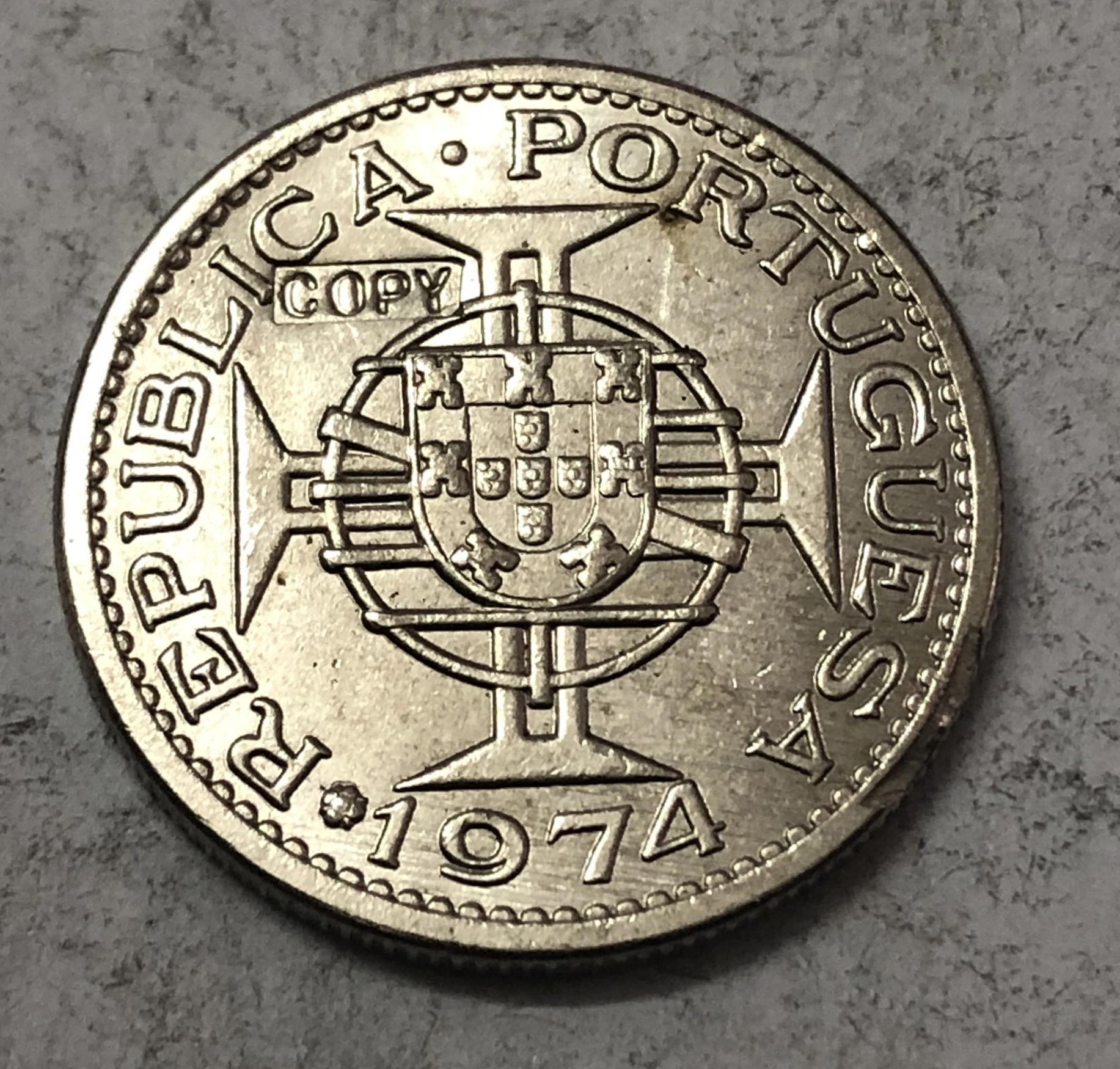 1974 Ангола 5 Escudos медно-никелевая Монета КОПИЯ