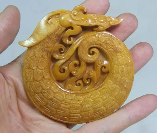 

CHINESE OLD HANDWORK YELLOW JADE CARVED DRAGON PENDANT Free shipping
