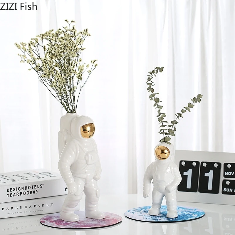 

Creative Ceramics Fake Flower Dried Flowers Vase Astronaut Shape Vase Crafts Desktop Home Decoration Small Ornaments