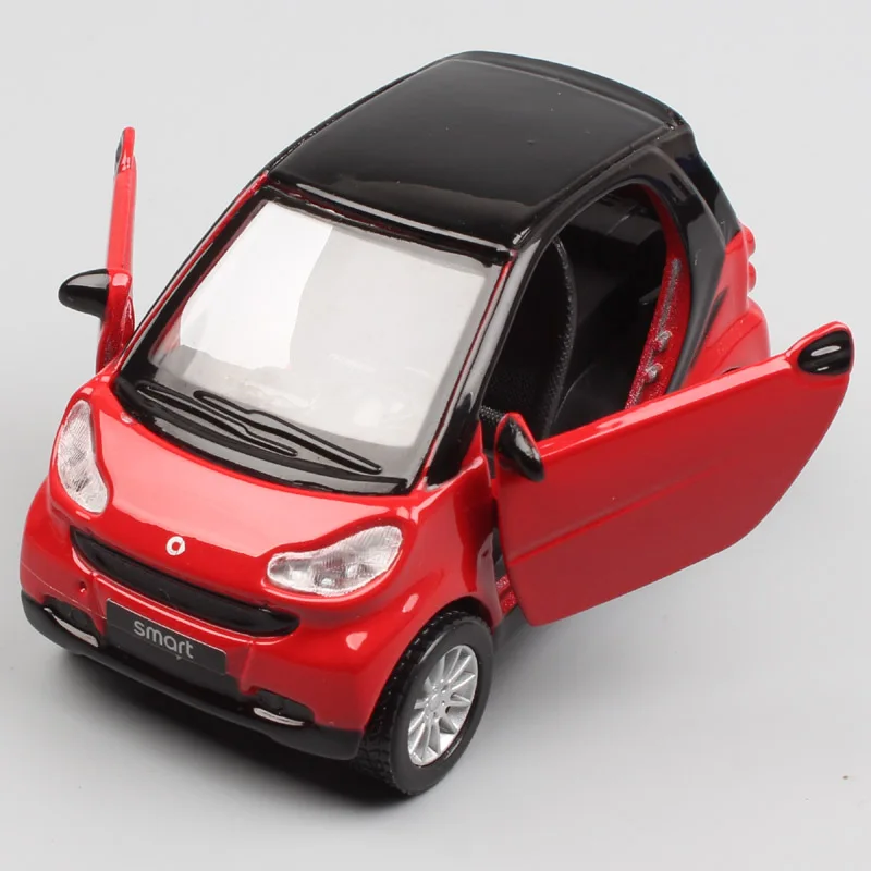 Детские весы с 1:32 mini maisto smart fortwo хэтчбек вытяните назад SmartCar город купе модель