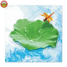 Цифровая живопись на листьев лотоса улыбающийся пейзаж