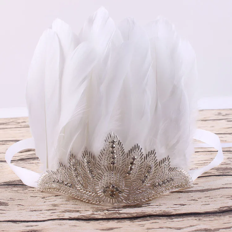 

Fashion Halloween Carnival Day White Feather Party Hats Headband Indian Style Headwear Villus Chiefs Cap Party Headdress