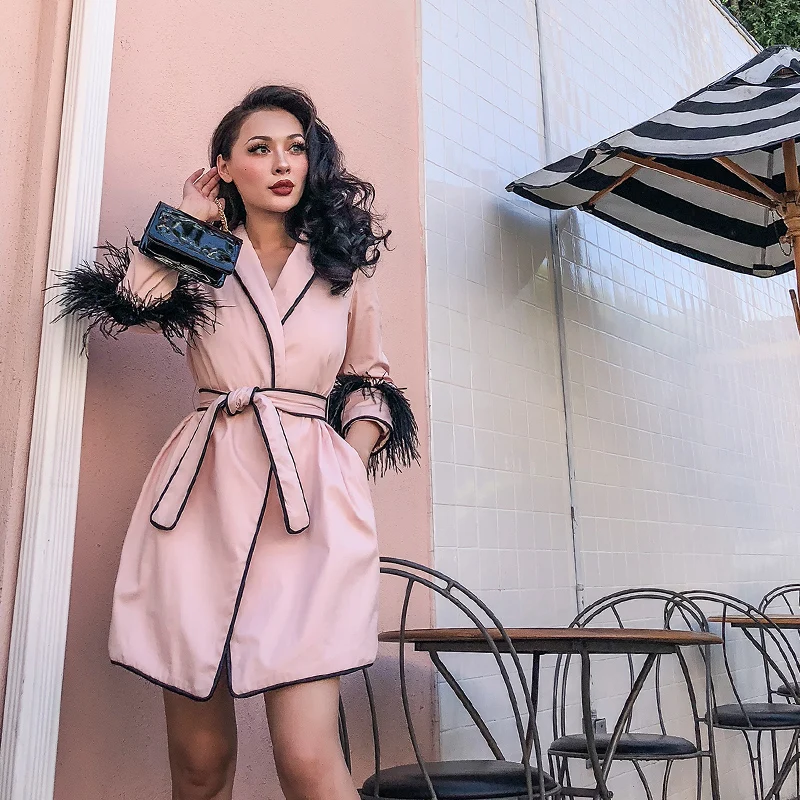 

30- le palais vintage 50s trench coat in pink black ostrich feather detail belted casaco feminino pinup abrigo mujer plus size