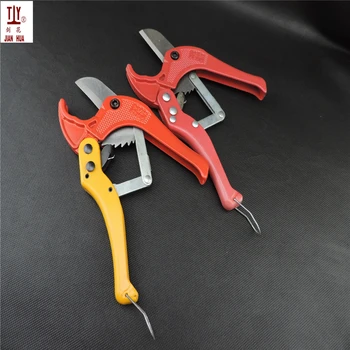 

Free shipping 2pcs 42mm Plastic Pipe Handle Cutting Tool Tubing Portable Fast Plumbing Tube Hose Ratcheting Type PVC Pipe Cutter