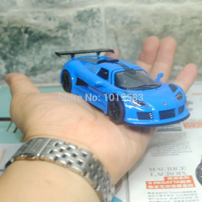 2010 Gumpert Apollo Sport blue (10)