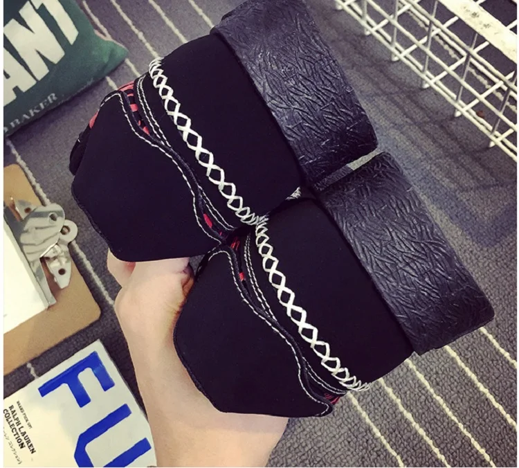 Spring Autumn Man Casual Shoes Canvas Breathable Lace Up Fashion Graffiti Hard-Wearing Korean Walking Flat Shoes Man Sewing (21)