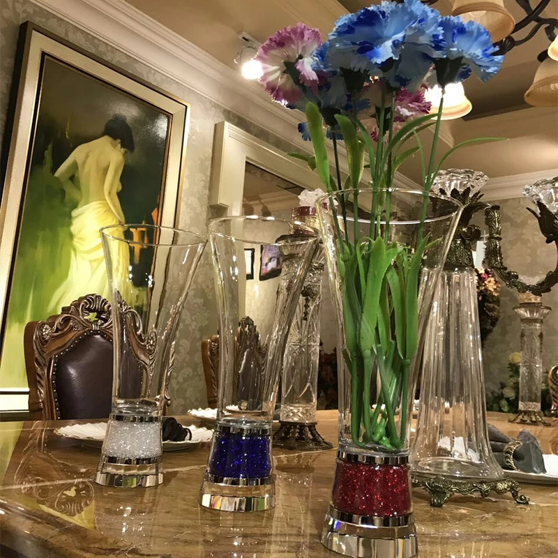 Crystal vase with moving crystals Tabletop vases Table decoration