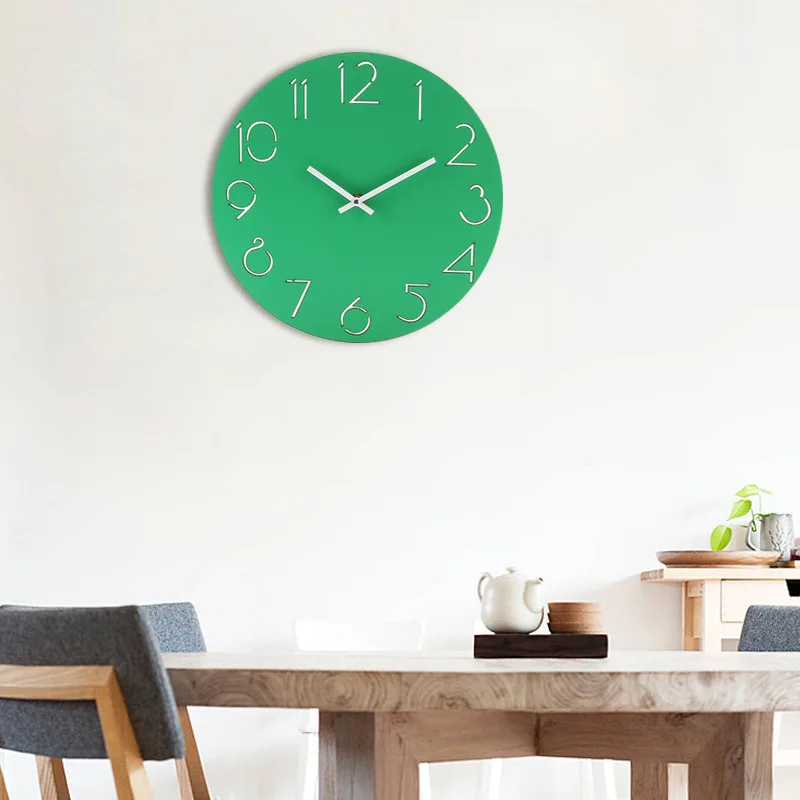 Креативные настенные часы, гостиной, минималистичные, современные, для дома, круглые, личность, бесшумный сад, сосна, твердая древесина, посвященная моде - Цвет: green
