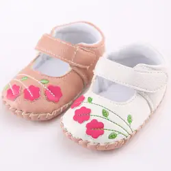 Новорожденных Обувь FirstWalker для маленьких девочек с цветочной вышивкой Мягкая Prewalker Bebe Розовая Принцесса детей Обувь