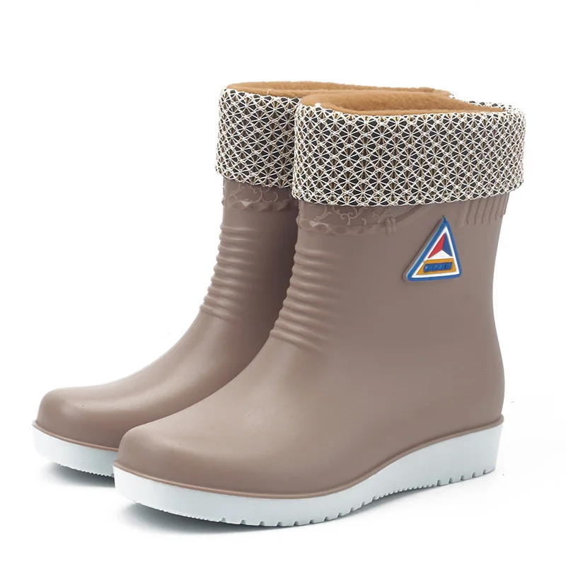 Cheap New Rubber Shoes Fashion Rain Boots Girls Ladies Walking Waterproof PVC Women s Boots Winter Woman Martins Rainboots 2019
