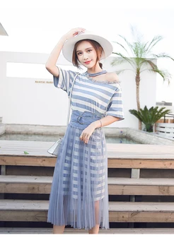 

The new Korean version of the shoulder Stripe T dress denim splice gauze pleated skirt suit fashion