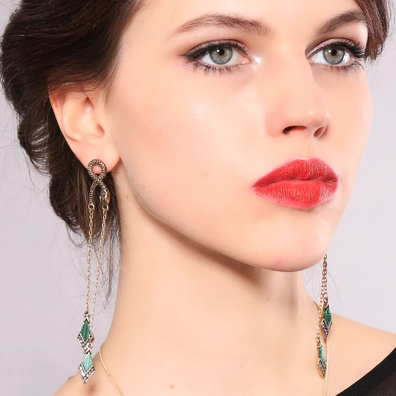 

Unique Animal Design Green Stone Earring Generous Long Snake Cool Geometric Pendant Earrings New Arrival Jewelry Hot